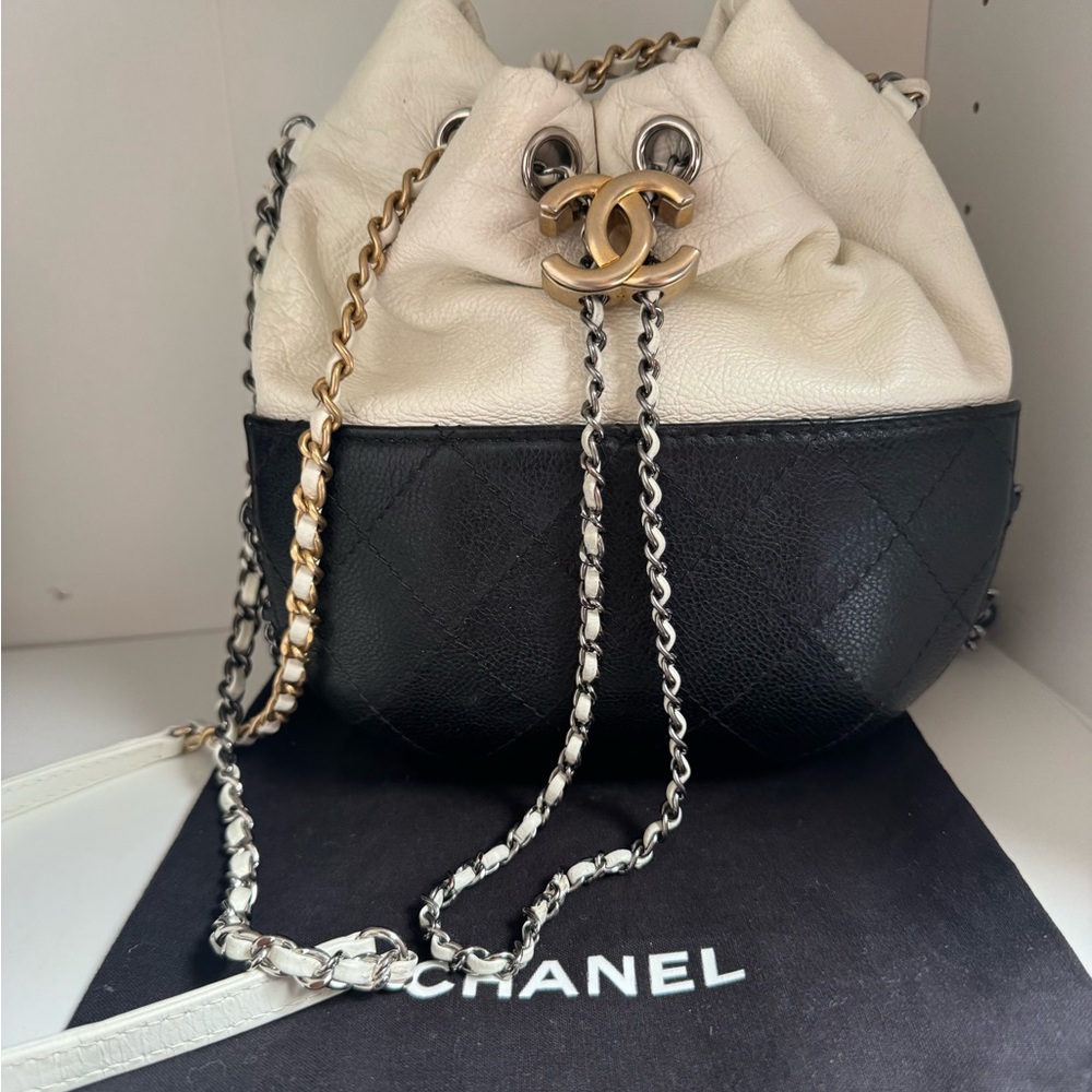 Chanel Gabrielle Bucket Two-Tone Drawstring, Black & White. In amazing condition
